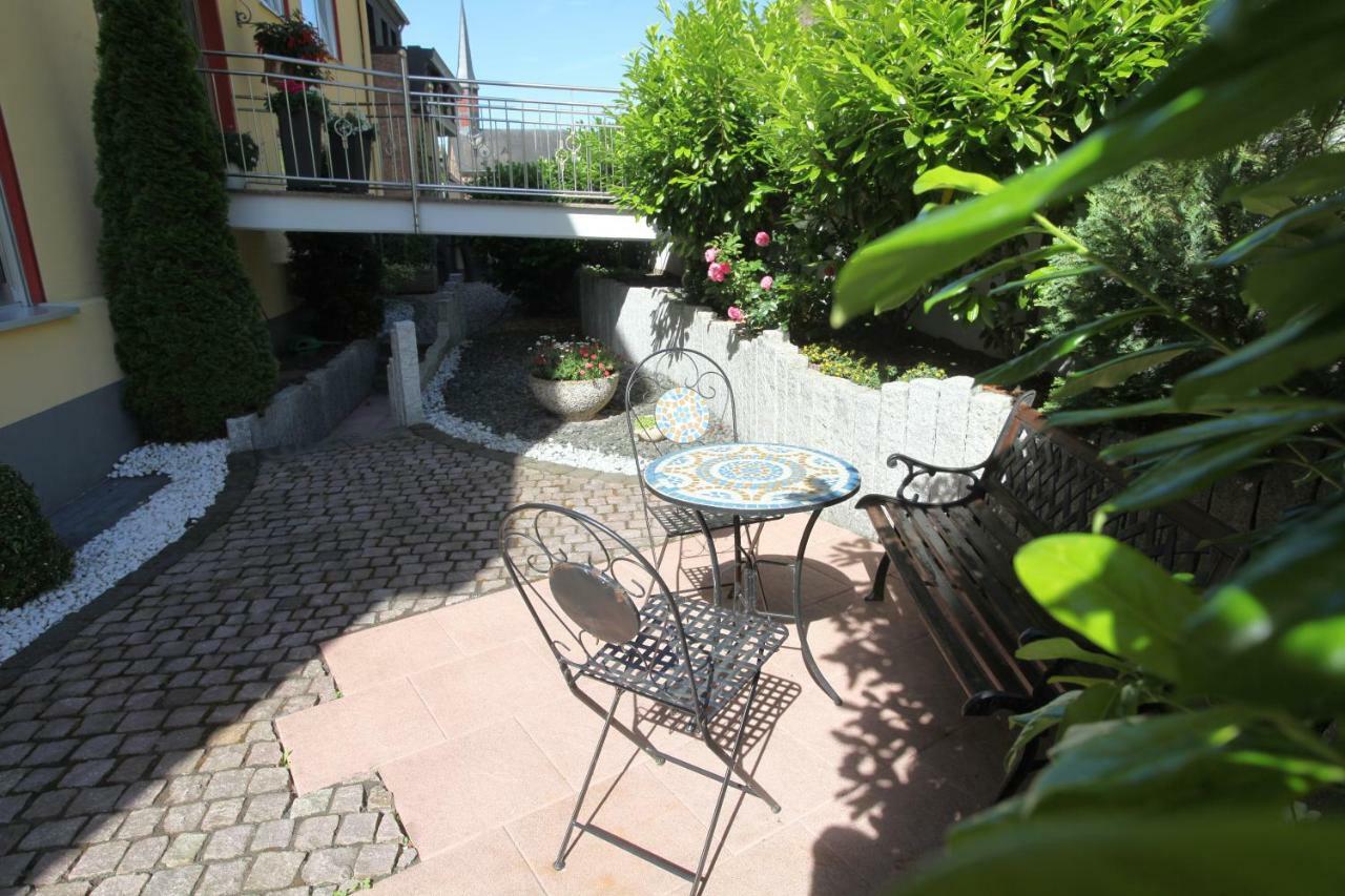 Ferienwohnung Moselblick-Stein Valwig Exterior foto