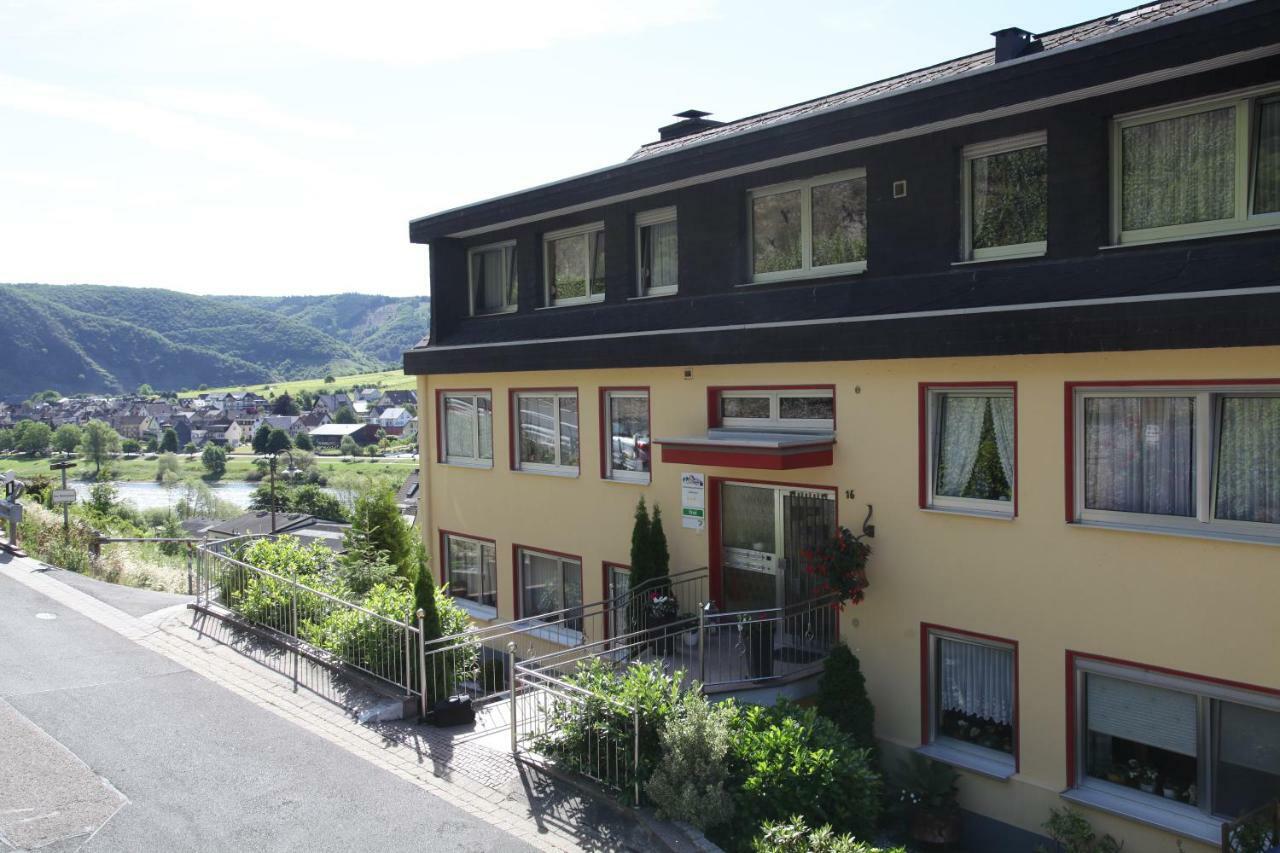 Ferienwohnung Moselblick-Stein Valwig Exterior foto