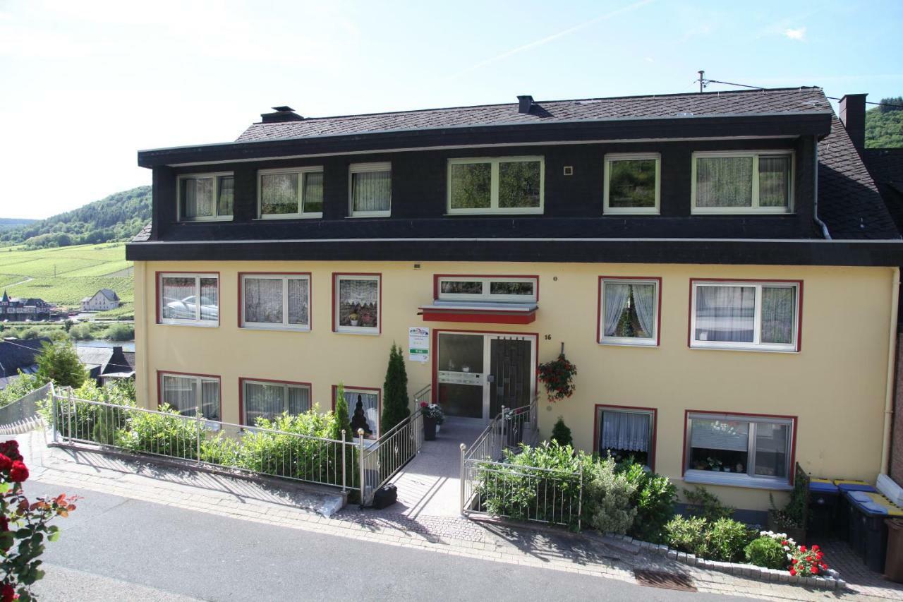 Ferienwohnung Moselblick-Stein Valwig Exterior foto